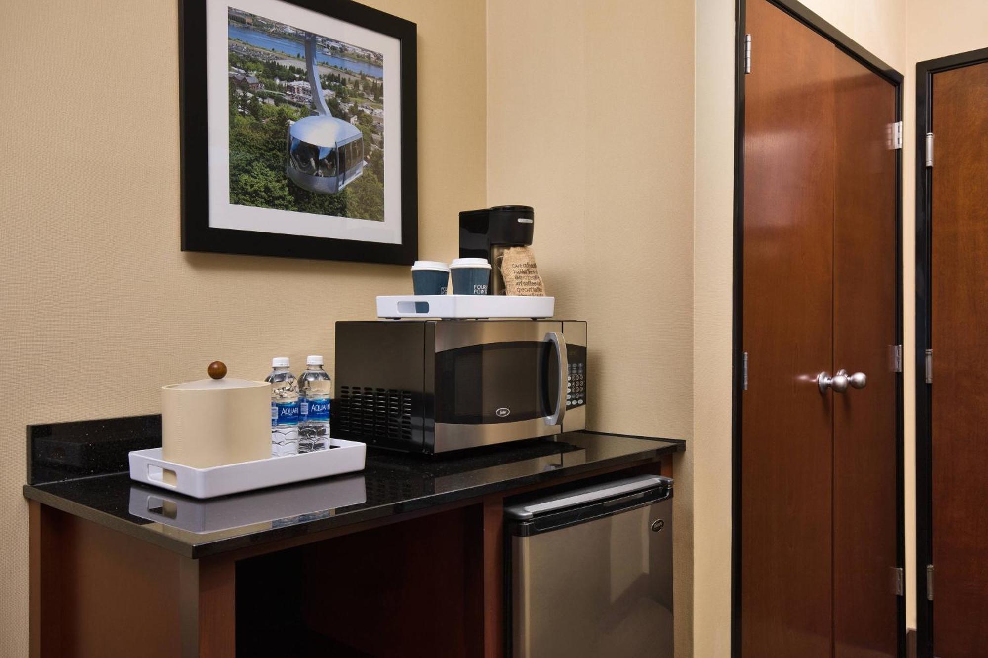 Four Points By Sheraton Portland East Fairview Dış mekan fotoğraf